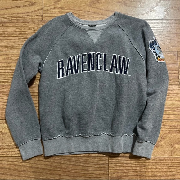 Ravenclaw Sweatshirt Small - Picture 1 of 8